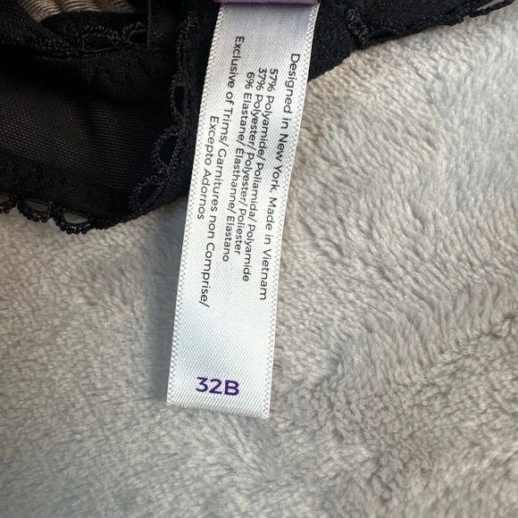 Adore Me Black Lace Kimmy Push Up Balconette Bra 32B Underwire Scalloped Trim - Picture 7 of 7